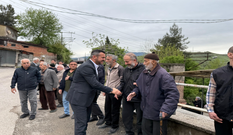 Karabük Belediye Başkanı Özkan Çetinkaya, saha ziyaretleri kapsamında Yeşil Mahalle