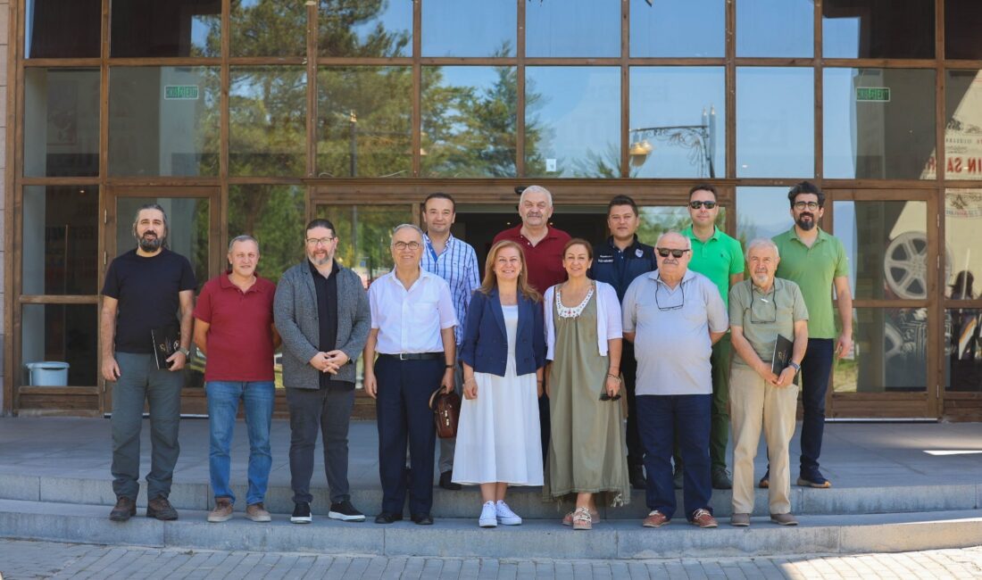   Safranbolu Belediye Başkanı Mimar Elif Köse başkanlığında toplanan festival