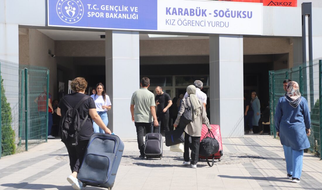 Karabük Gençlik ve Spor İl Müdürü Coşkun Güven, beraberinde Yurt