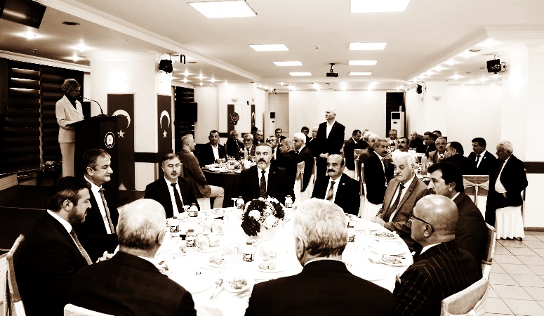 Vali Yavuz, 19 Ekim Muhtarlar Günü dolayısıyla düzenlenen programında köy ve